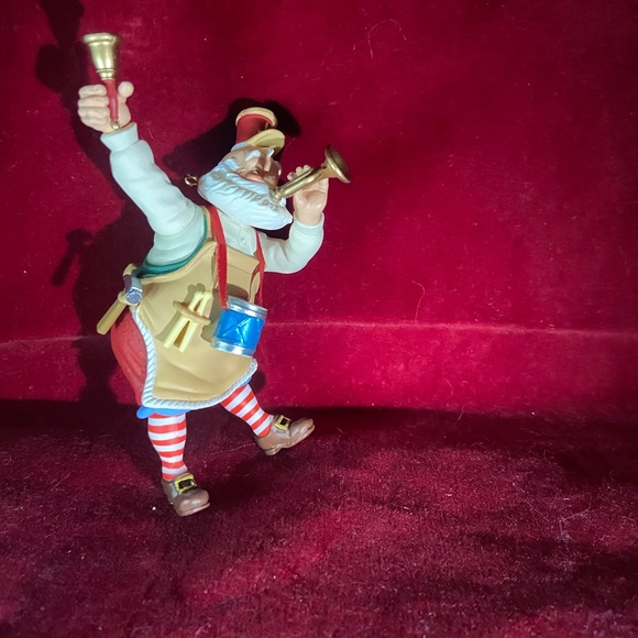 HALLMARK KEEPSAKE ORNAMENT 2010 - Picture 8 of 8